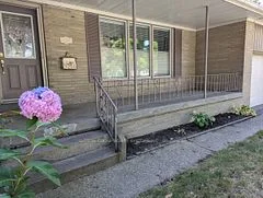 1292 Twin Oaks Dell, Mississauga, On, L5h 3j8