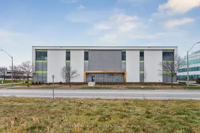 2360 Bristol Circle, Oakville, On L6h 6m5