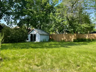 13 Young Street, Halton Hills, On L7j 2g5
