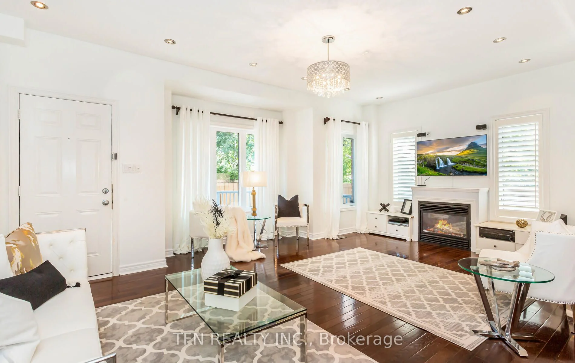 1a Elhurst Court, Toronto W04, On M6n 4n9
