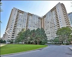 3590 Kaneff Crescent 1011, Mississauga, On L5a 3x3