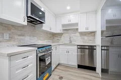 3381 Kelowna Court, Mississauga, ON L5C 2E5