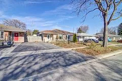 1823 Bonnymede Drive, Mississauga, ON L5J 1E2