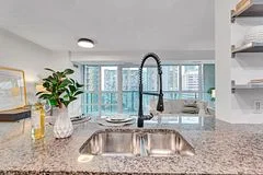 208 Enfield Place 1605, Mississauga, ON L5B 0G8