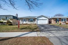 3363 Brandon Gate Drive, Mississauga, ON L4T 3J7