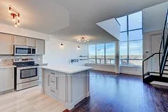 250 Manitoba Street 625, Toronto W06, ON M8Y 4G8