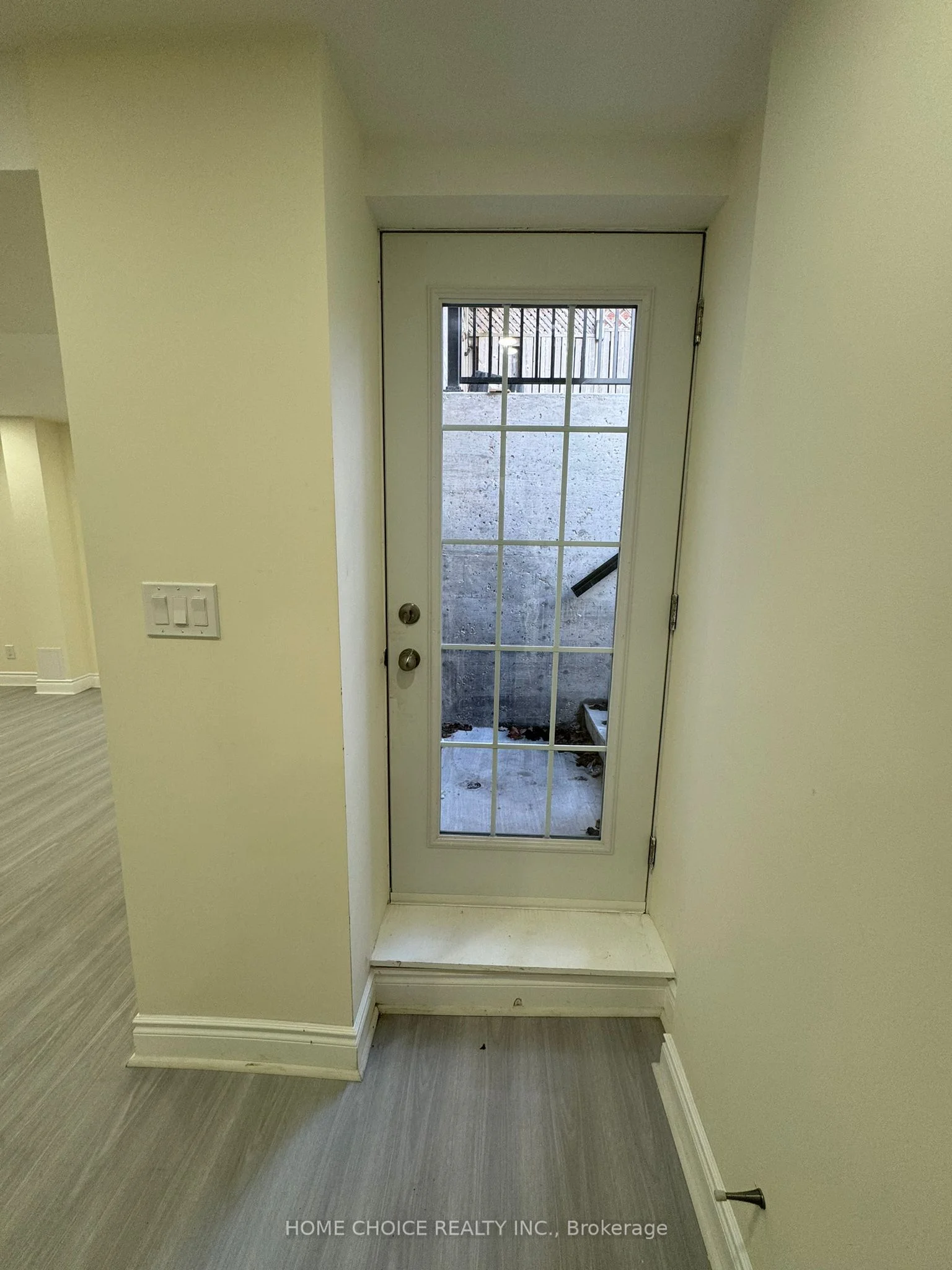 3409 Colonial Drive Bsmt, Mississauga, On L5l 5b9