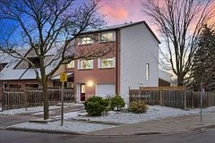 6204 Townwood Court, Mississauga, On L5n 2l4