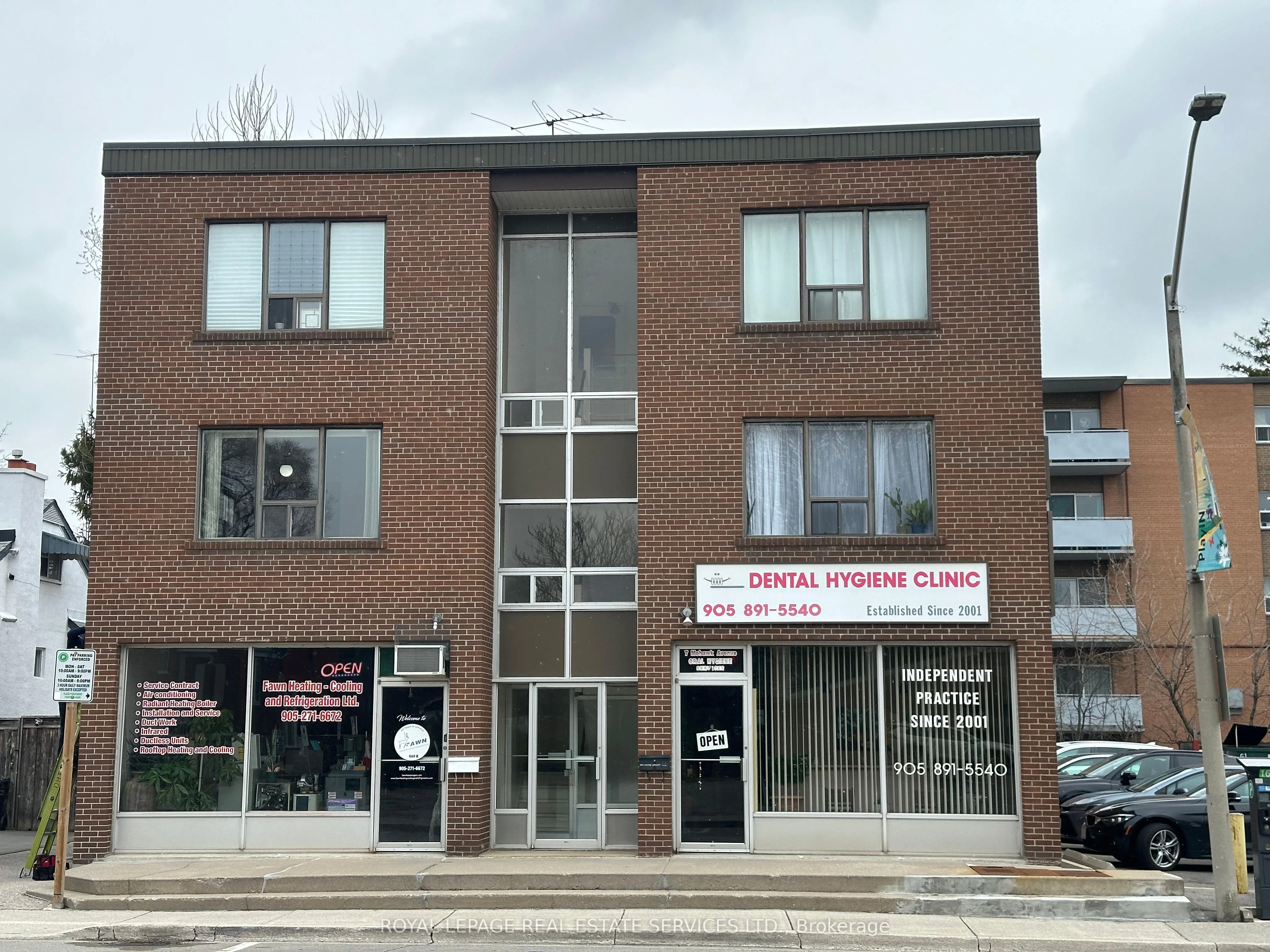 7 Mohawk Avenue 2, Mississauga, On L5g 3r5