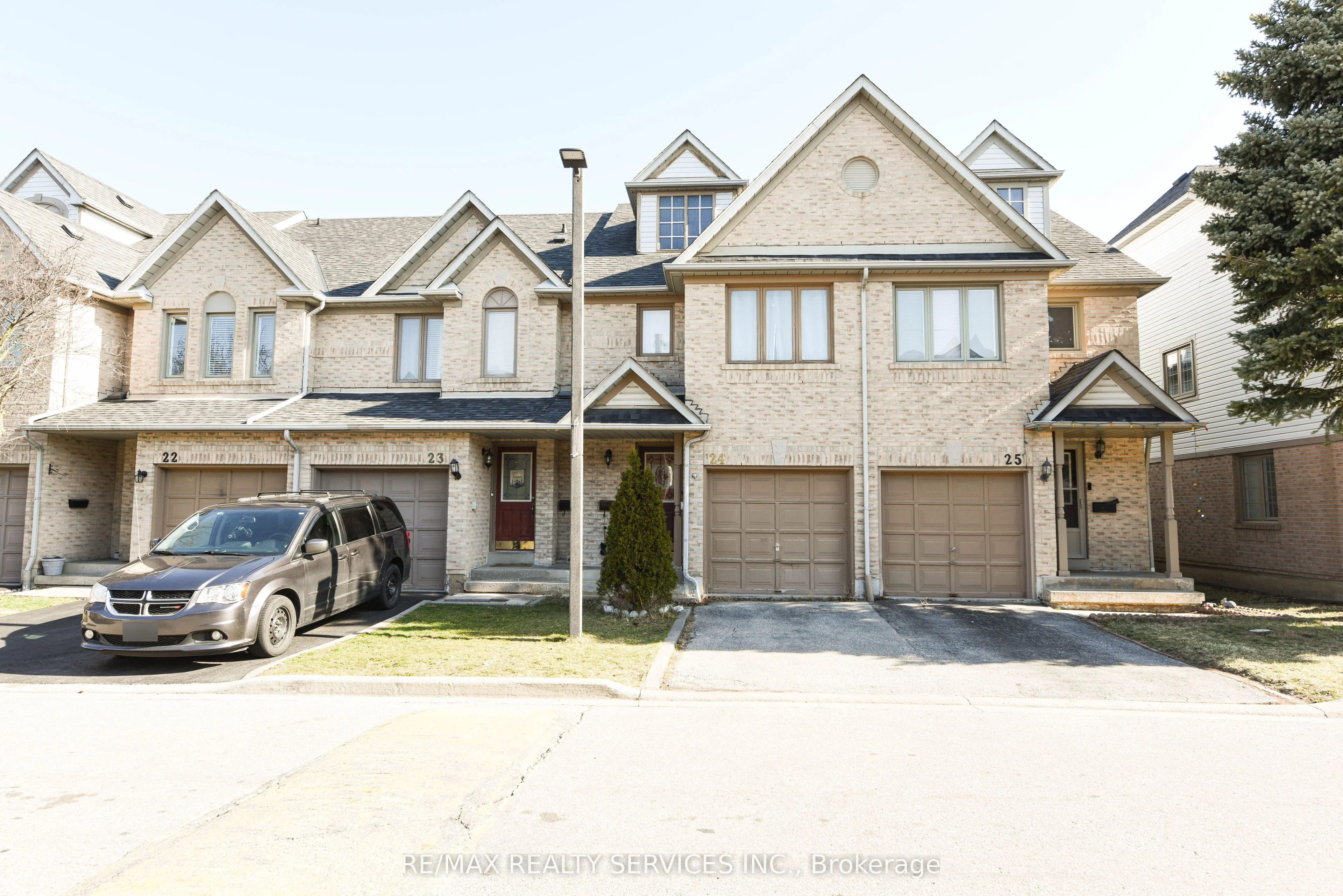 1292 Sherwood Mills Boulevard 24, Mississauga, ON L5V 1S6