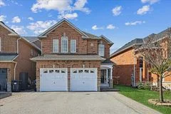 5372 Hollypoint Avenue, Mississauga, ON L5V 2L3