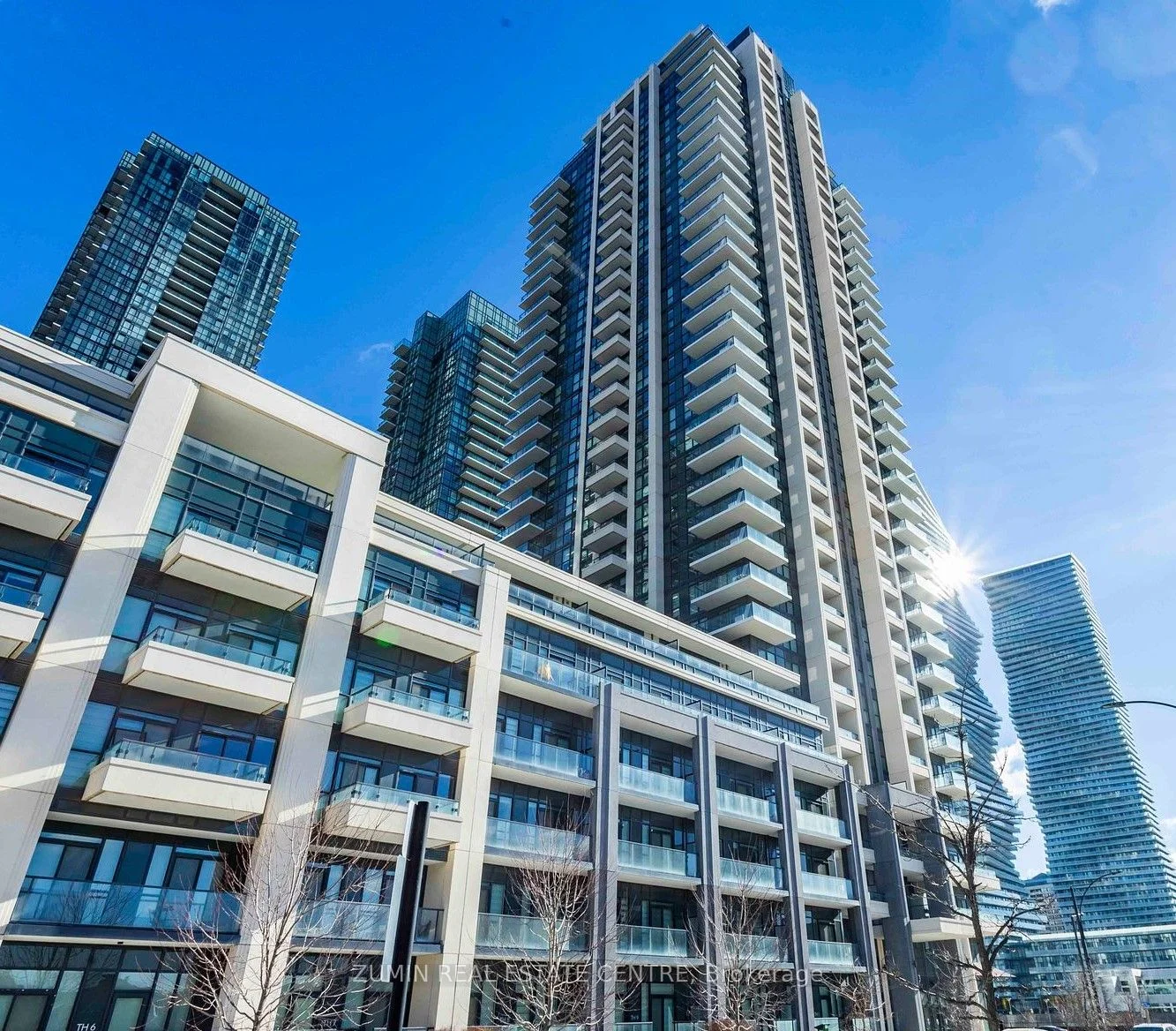 4055 Parkside Village Drive 2519, Mississauga, On L5b 0k8