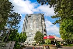 1300 Islington Avenue 907, Toronto W08, ON M9A 5C4