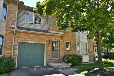 3333 New Street 37, Burlington, ON L7N 1N1