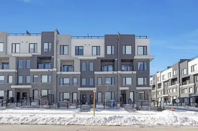 3472 Widdicombe Way 3, Mississauga, ON L5L 0B8