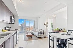 2220 Lakeshore Boulevard W 2910, Toronto W06, ON M8V 0C1