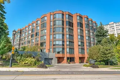 2121 Lakeshore Road 307, Burlington, On L7r 1c9