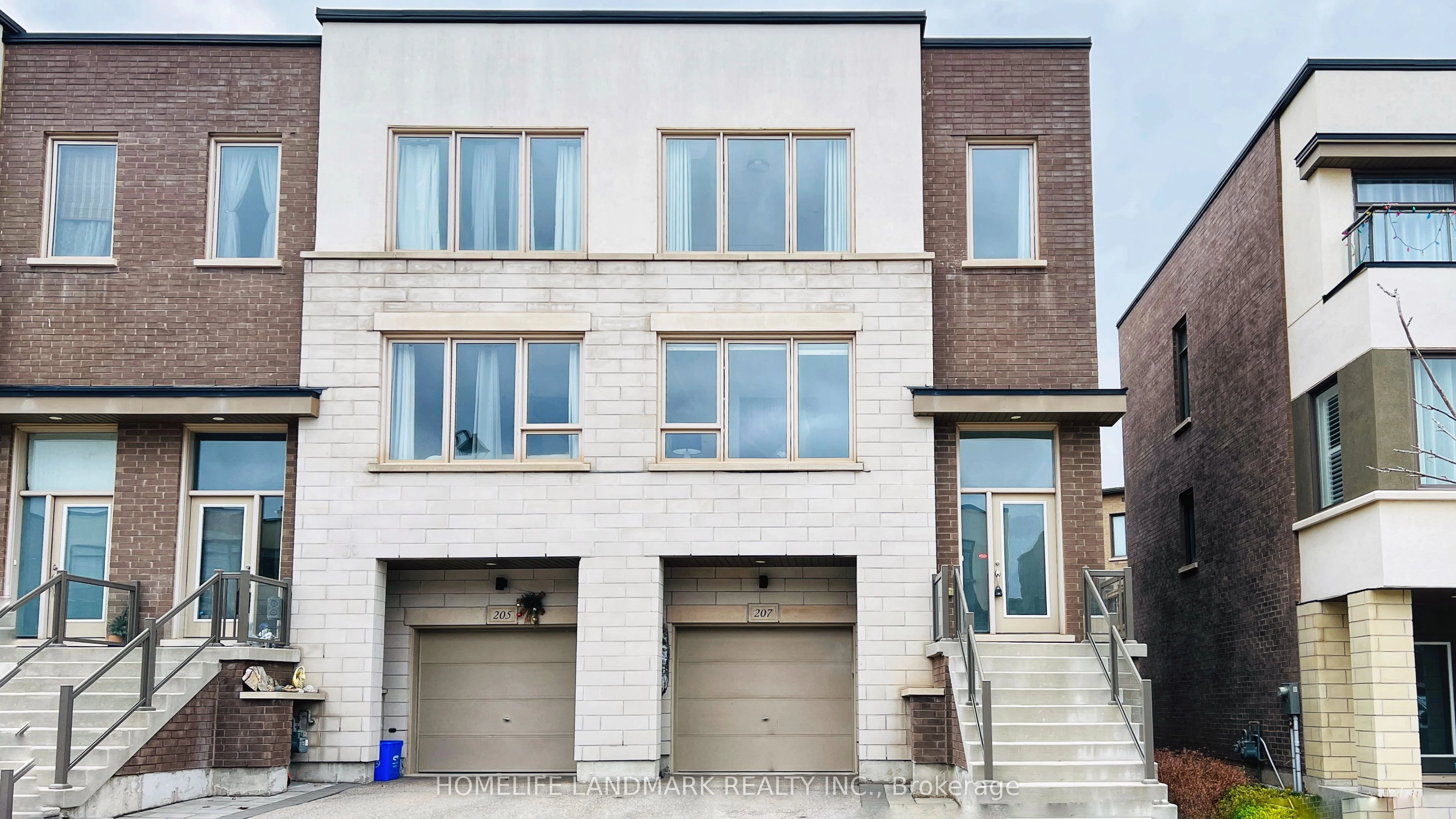 207 Wheat Boom Drive, Oakville, On L6h 0m1