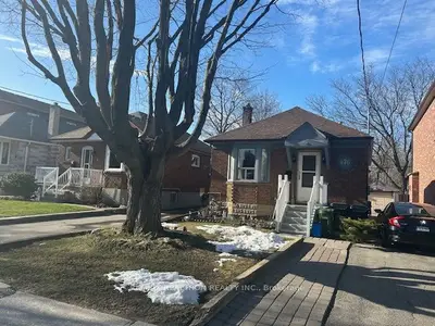 476 Glen Park Avenue, Toronto W04, On M6b 2g1