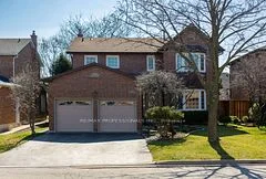1666 Copseholm Trail, Mississauga, ON L4W 4G2