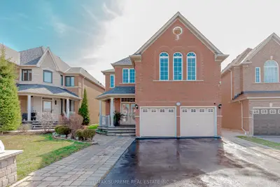784 Sombrero Way, Mississauga, On L5w 1s8