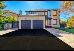 Detached in Oakville