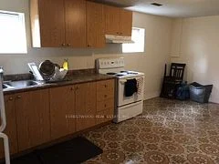 4005 Bishopstoke Lane Lower, Mississauga, On L4z 1h9