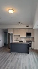 2433 Dufferin Street 613, Toronto W04, On M6e 3t3