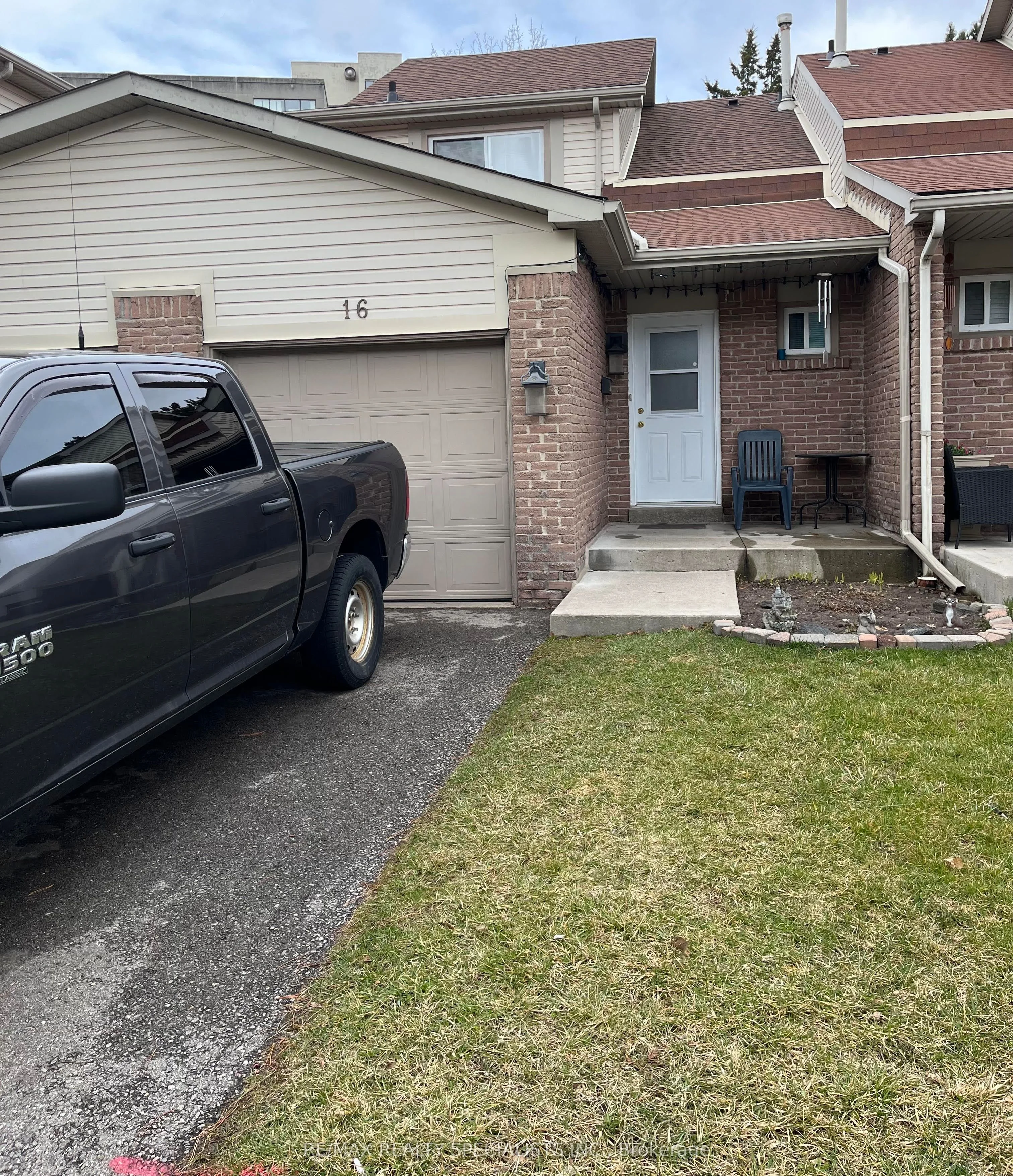 2700 Battleford Road 16, Mississauga, On L5n 2s7