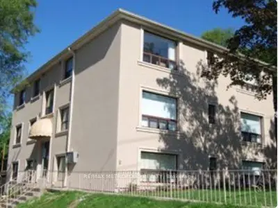 125 Scarlett Road, Toronto W03, On M6n 4k6
