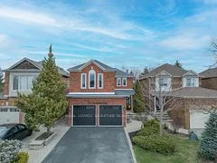 3376 Forrestdale Circle, Mississauga, ON L5N 6X5