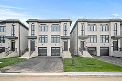 23 St. Gaspar Court W, Toronto W05, On M9l 2j7