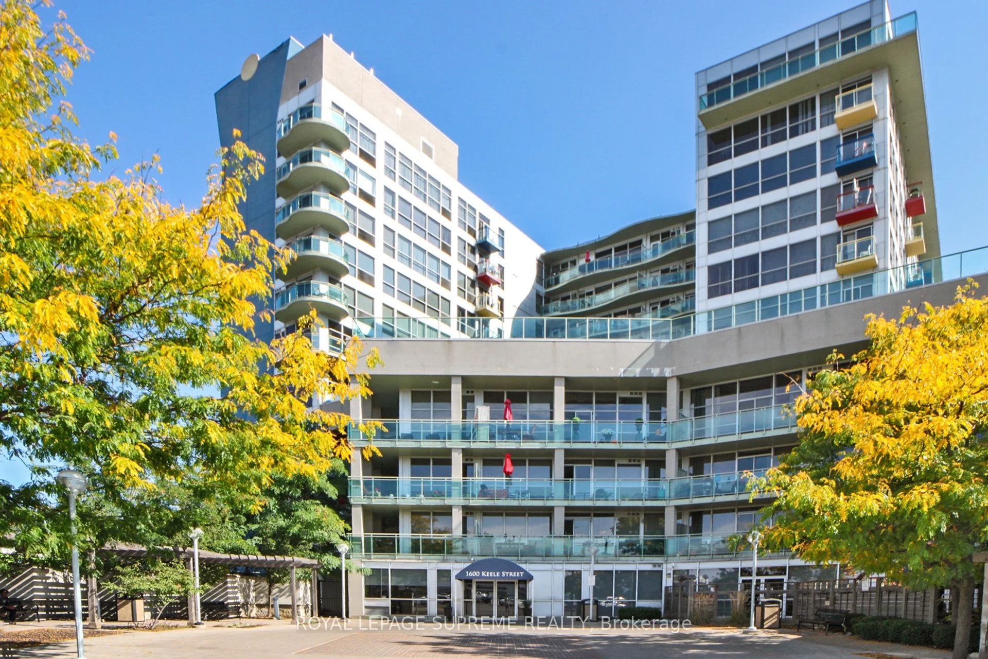 1600 Keele Street 905, Toronto W03, ON M6N 5J1