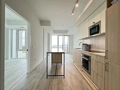 220 Missinnihe Way 811, Mississauga, ON L5H 0A9