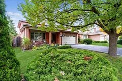 2152 Munn's Avenue, Oakville, On L6h 4k4