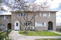 14 London Green Court 93, Toronto W05, On M3n 1k2