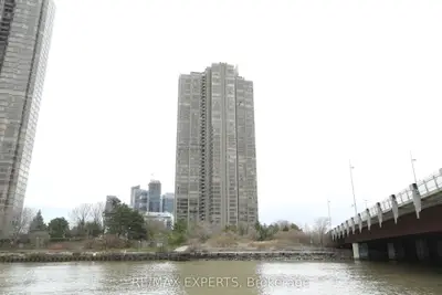 2045 Lakeshore Boulevard 1609, Toronto W06, On M8v 2z6