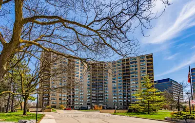 #1421 451 The West Mall, Toronto W08, On, M9c 1g1