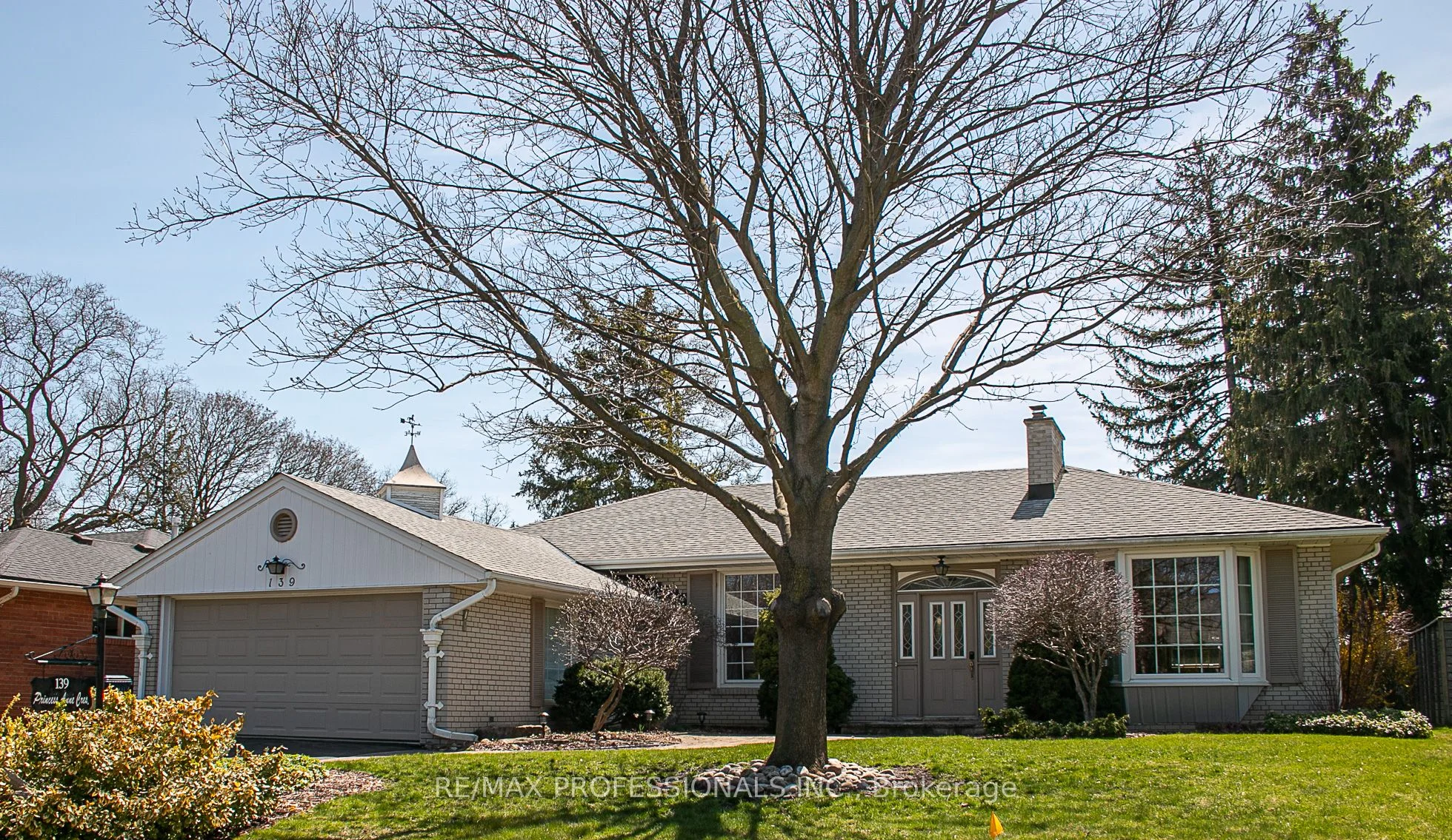 139 Princess Anne Crescent, Toronto W08, On M9a 2r4