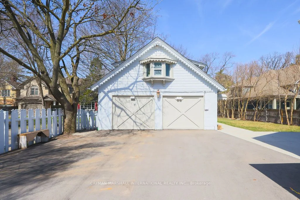 1207 Lorne Park-coachhous Road, Mississauga, On L5h 3a7