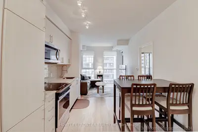 4085 Parkside Village Drive 1906, Mississauga, ON L5B 0K9