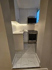 3111 Dundas Street W 201, Toronto W02, On M6p 1z9