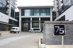 75 Eglinton Avenue W 1103, Mississauga, On L5r 0e4