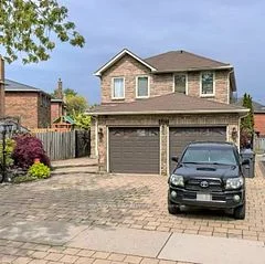 482 Laurentian Avenue W, Mississauga, On L4z 2k5
