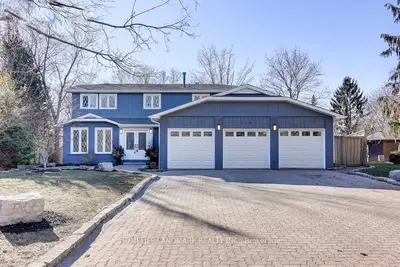 210 Valleyview Court, Oakville, On L6l 5h8