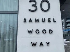30 Samuel Wood Way 2210, Toronto W08, On M8b 0c9