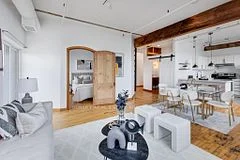 121 Prescott Avenue 10, Toronto W03, On M6n 3g8