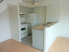 200 Manitoba Street 221, Toronto W06, ON M8Y 3Y9