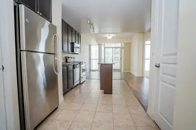 225 Webb Drive 2104, Mississauga, On L5b 4p2