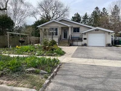 1578 Robillard Road B, Mississauga, On L5j 3k7